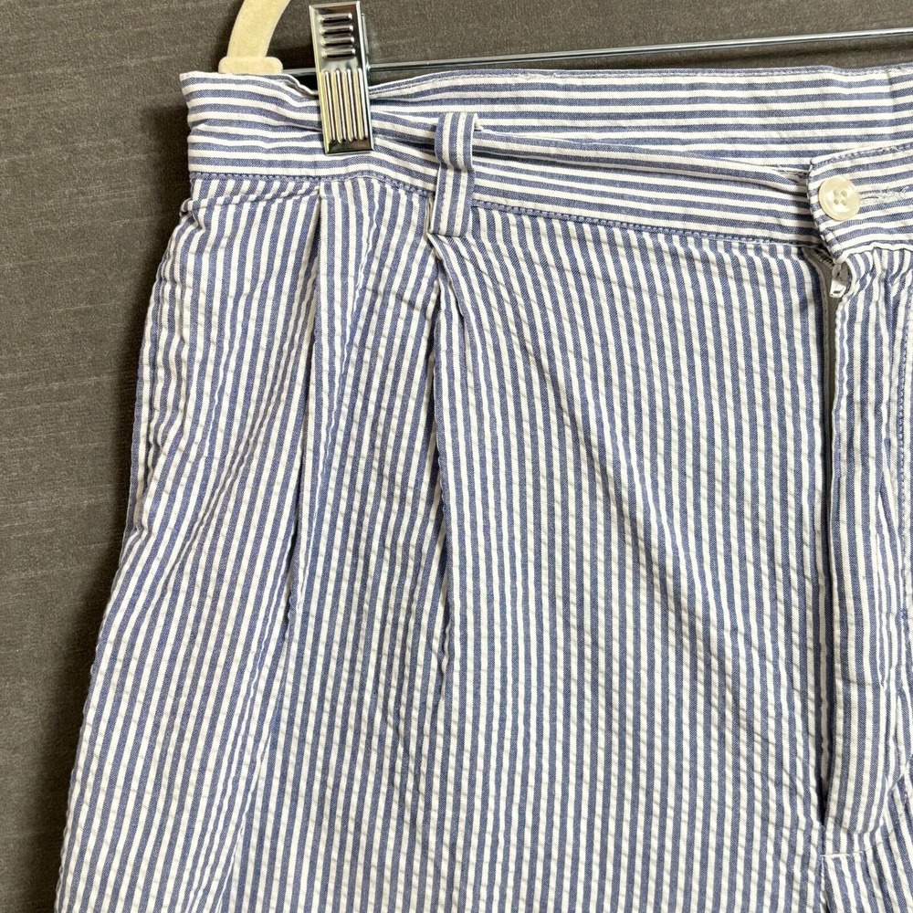 Jos A Bank Seersucker Shorts 36 x 8 Stays Cool Blue White Striped Preppy Casual - Picture 2 of 5